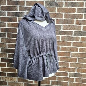 Day Trip Lightweight Hooded Top – Size S/M